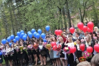 25 мая во всех школах Зеленогорска прозвенели последние в 2016/2017 учебном году звонки