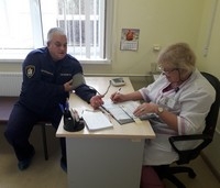 Пожарные Курортного района посетили Научно-практический центр (онкологический) в п. Песочный и сдали донорскую кровь приурочив это ко Дню пожилого человека
